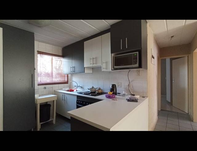 2 BEDROOM TOWNHOUSE FOR SALE IN UNION